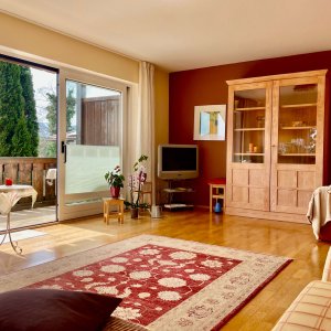 Wohnzimmer möbliert