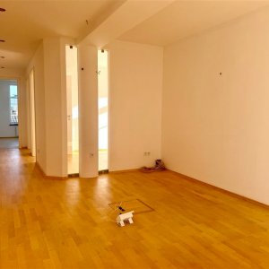 ..mit Empfangsbereich